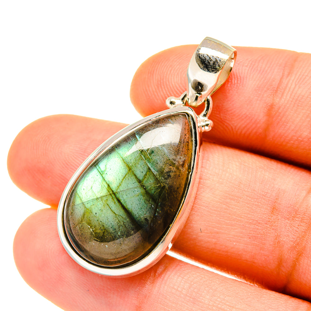 Labradorite Pendants handcrafted by Anasilvercos - PD4609
