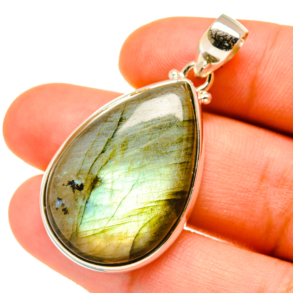 Labradorite Pendants handcrafted by Anasilvercos - PD4620