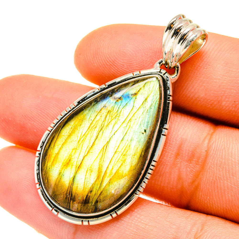 Labradorite Pendants handcrafted by Anasilvercos - PD4734