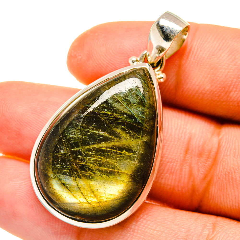 Labradorite Pendants handcrafted by Anasilvercos - PD4847