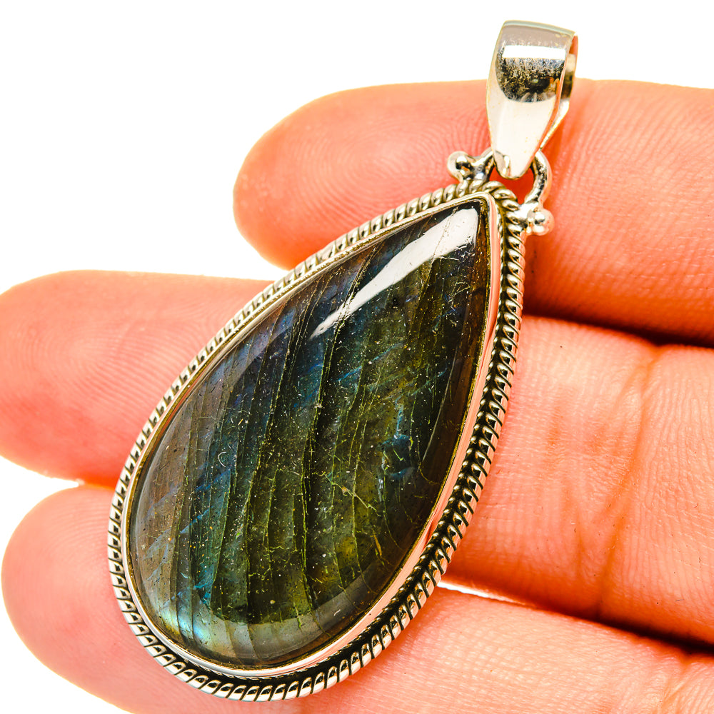 Labradorite Pendants handcrafted by Anasilvercos - PD4875