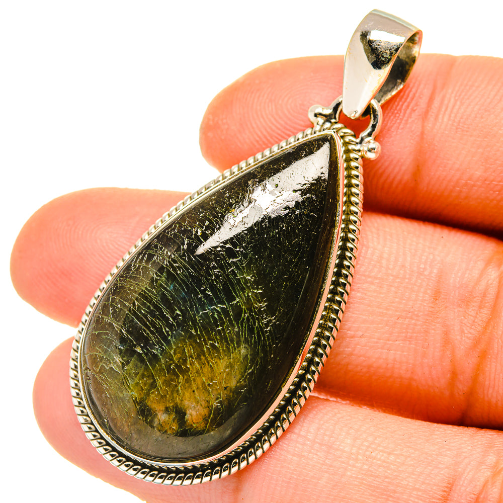 Labradorite Pendants handcrafted by Anasilvercos - PD4877