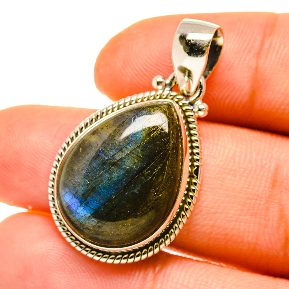 Labradorite Pendants handcrafted by Anasilvercos - PD4903
