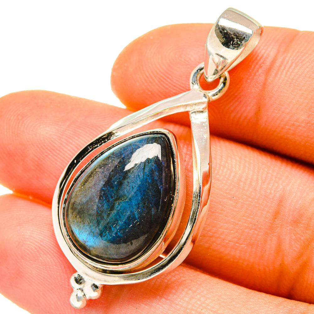 Labradorite Pendants handcrafted by Anasilvercos - PD4908