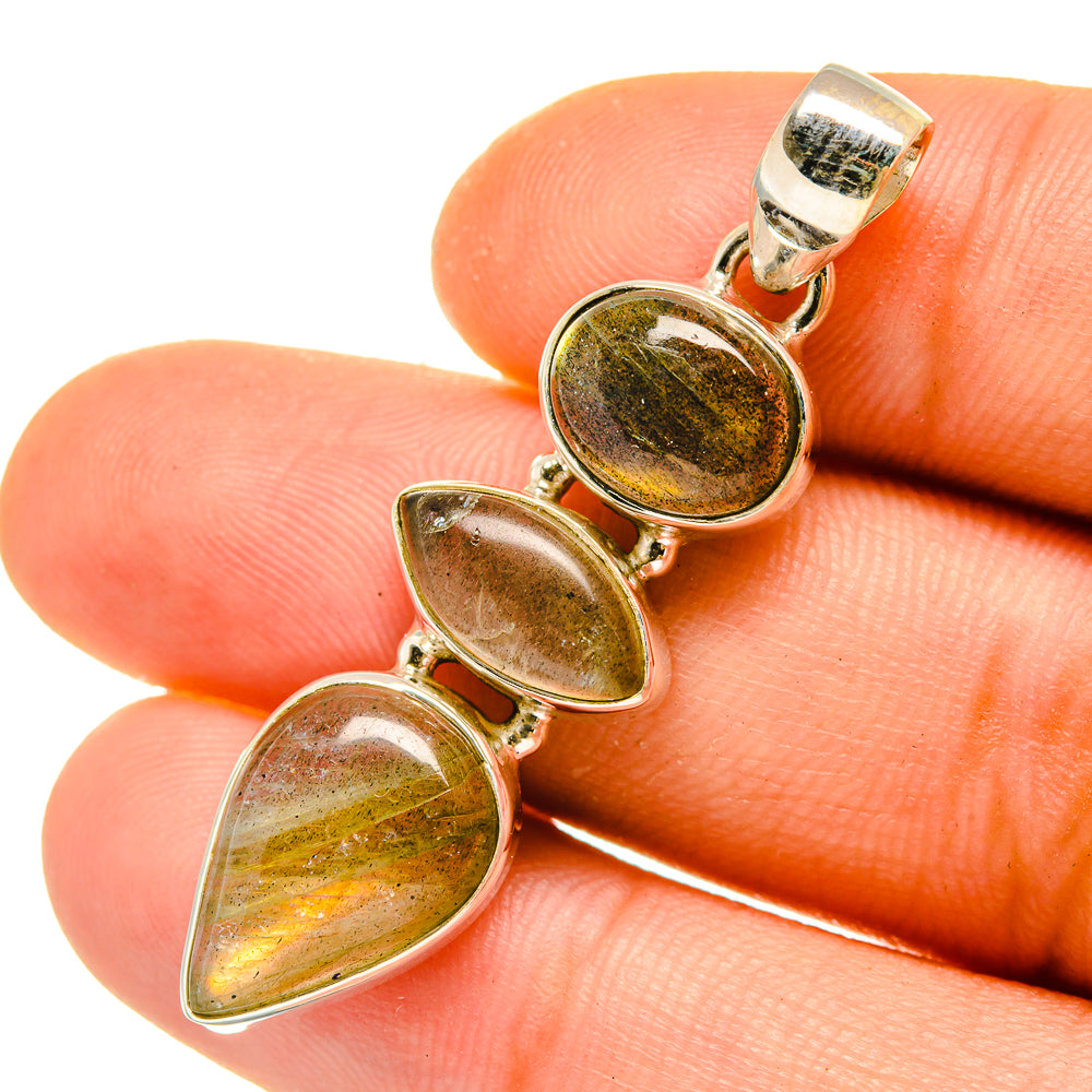 Labradorite Pendants handcrafted by Anasilvercos - PD4937