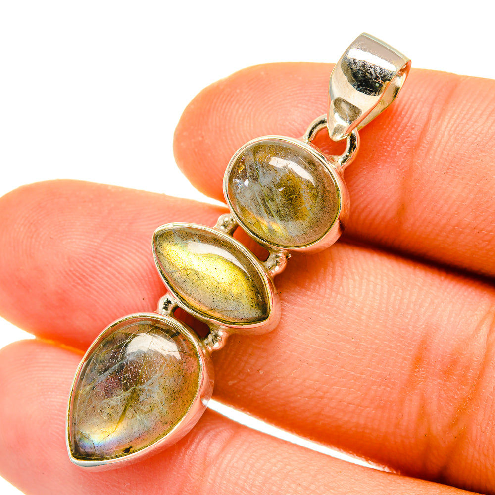 Labradorite Pendants handcrafted by Anasilvercos - PD4940