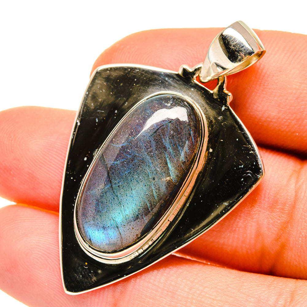 Labradorite Pendants handcrafted by Anasilvercos - PD5002