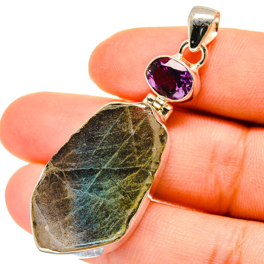 Labradorite Pendants handcrafted by Anasilvercos - PD5016