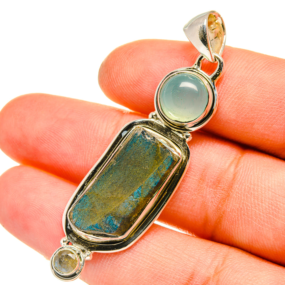 Labradorite Pendants handcrafted by Anasilvercos - PD5067