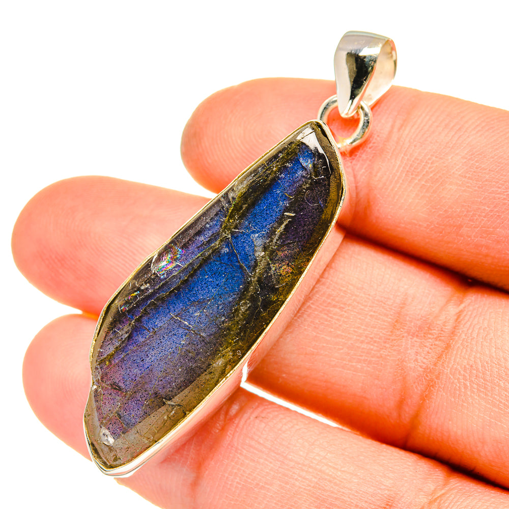 Labradorite Pendants handcrafted by Anasilvercos - PD5129