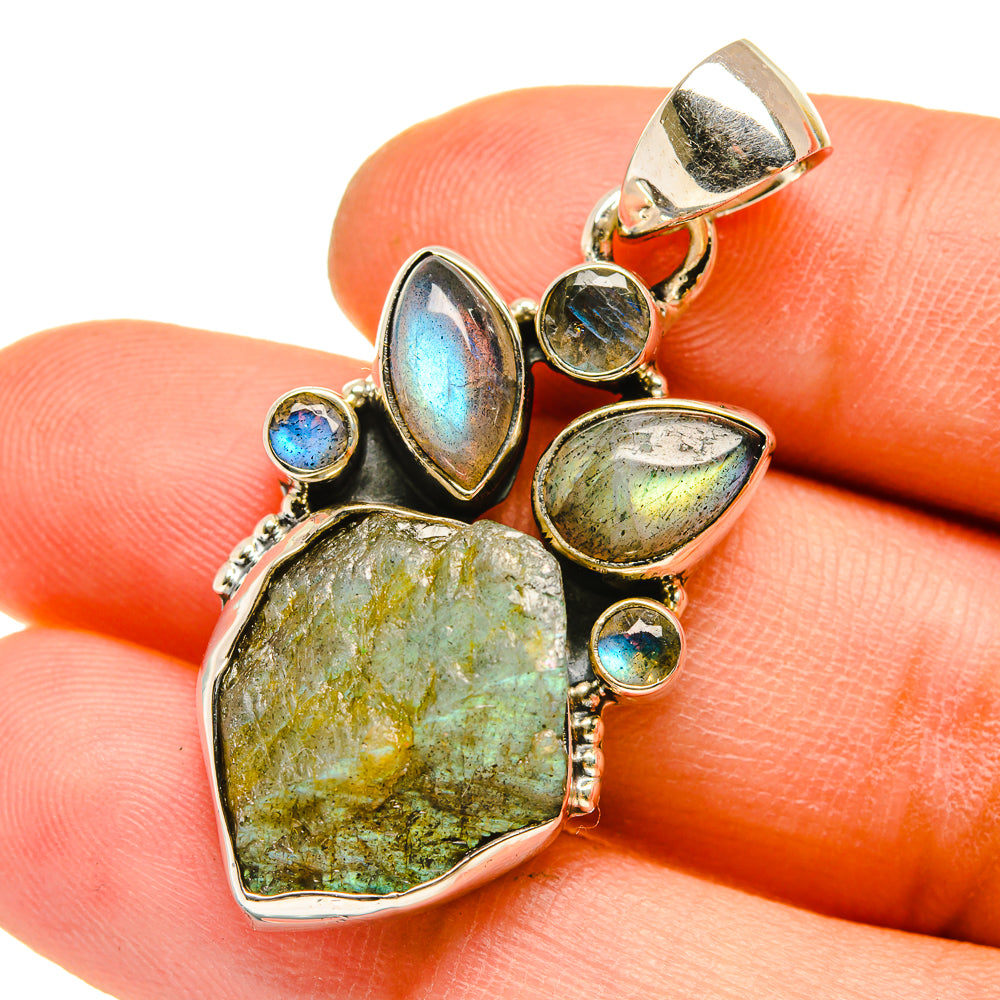 Labradorite Pendants handcrafted by Anasilvercos - PD5168