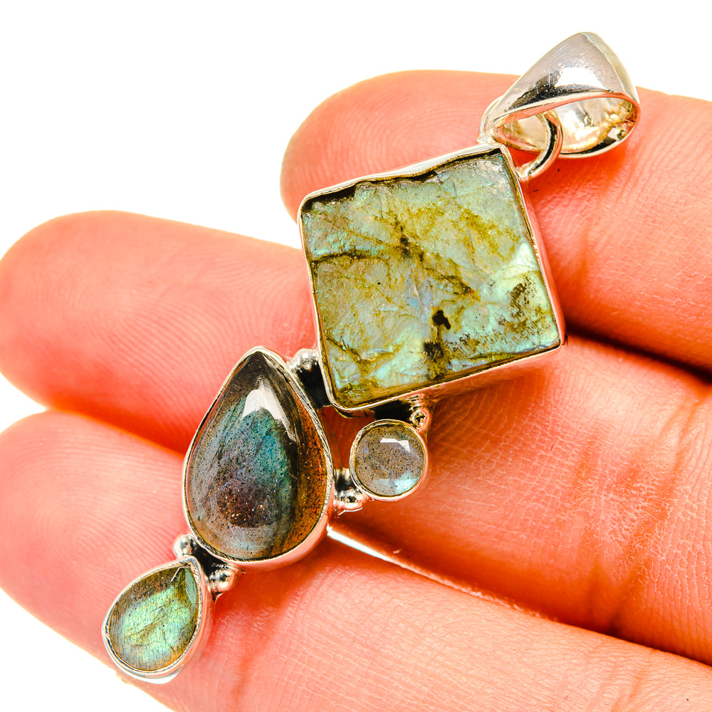 Labradorite Pendants handcrafted by Anasilvercos - PD5198
