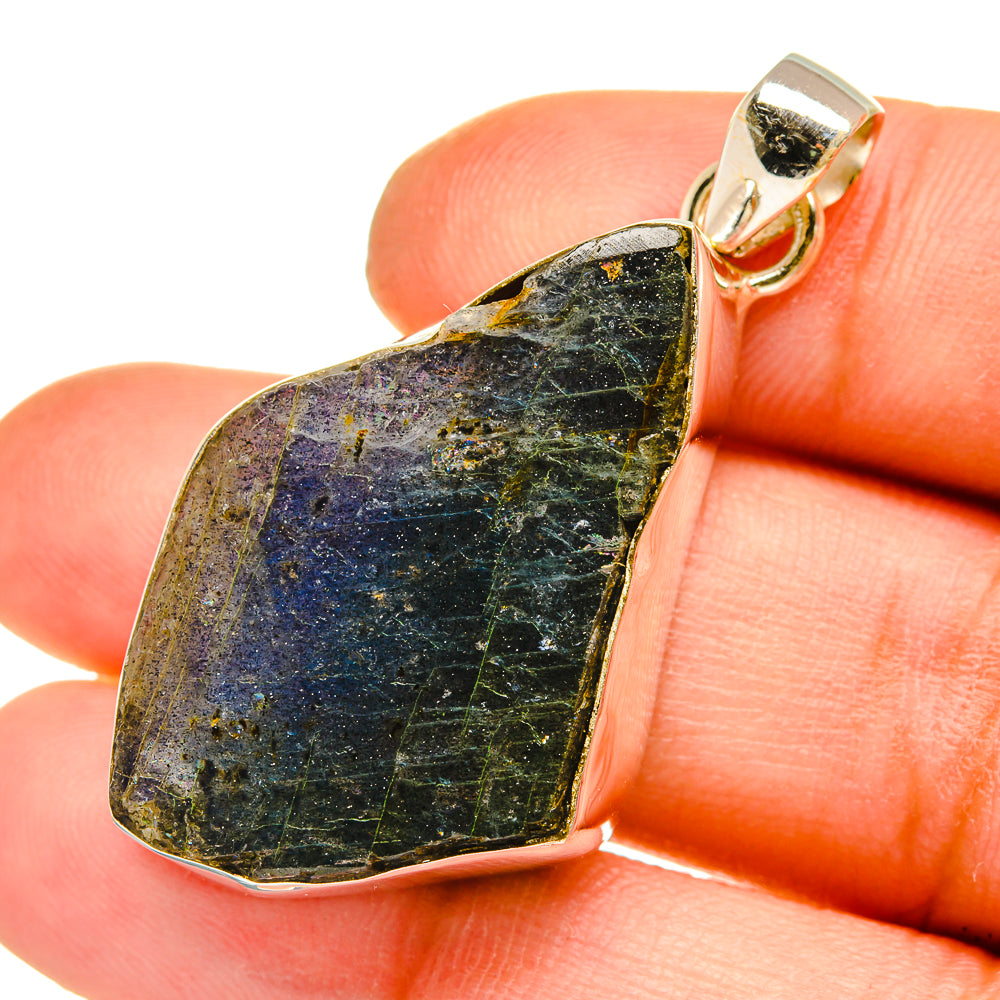 Labradorite Pendants handcrafted by Anasilvercos - PD5241