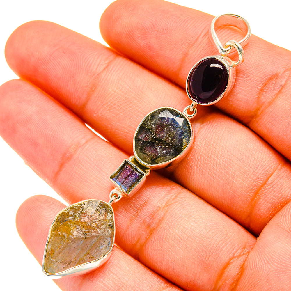 Labradorite Pendants handcrafted by Anasilvercos - PD5353