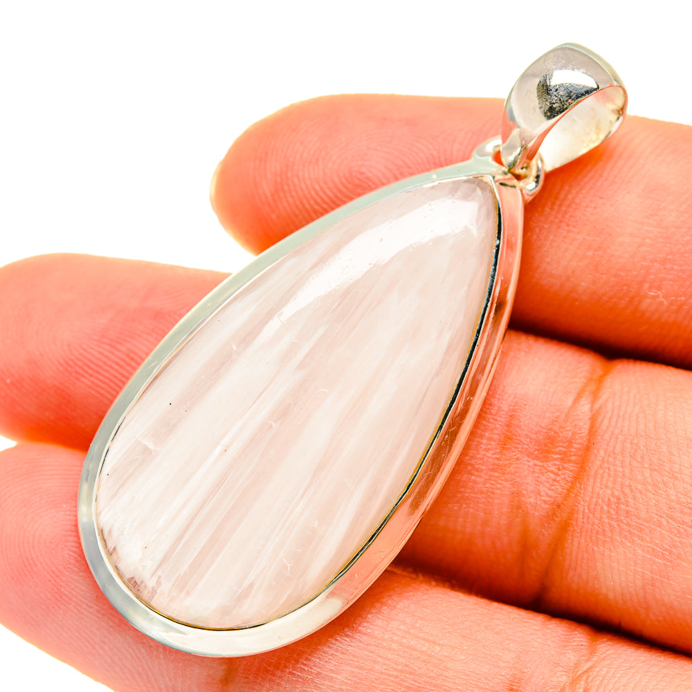 White Scolecite Pendants handcrafted by Anasilvercos - PD5386