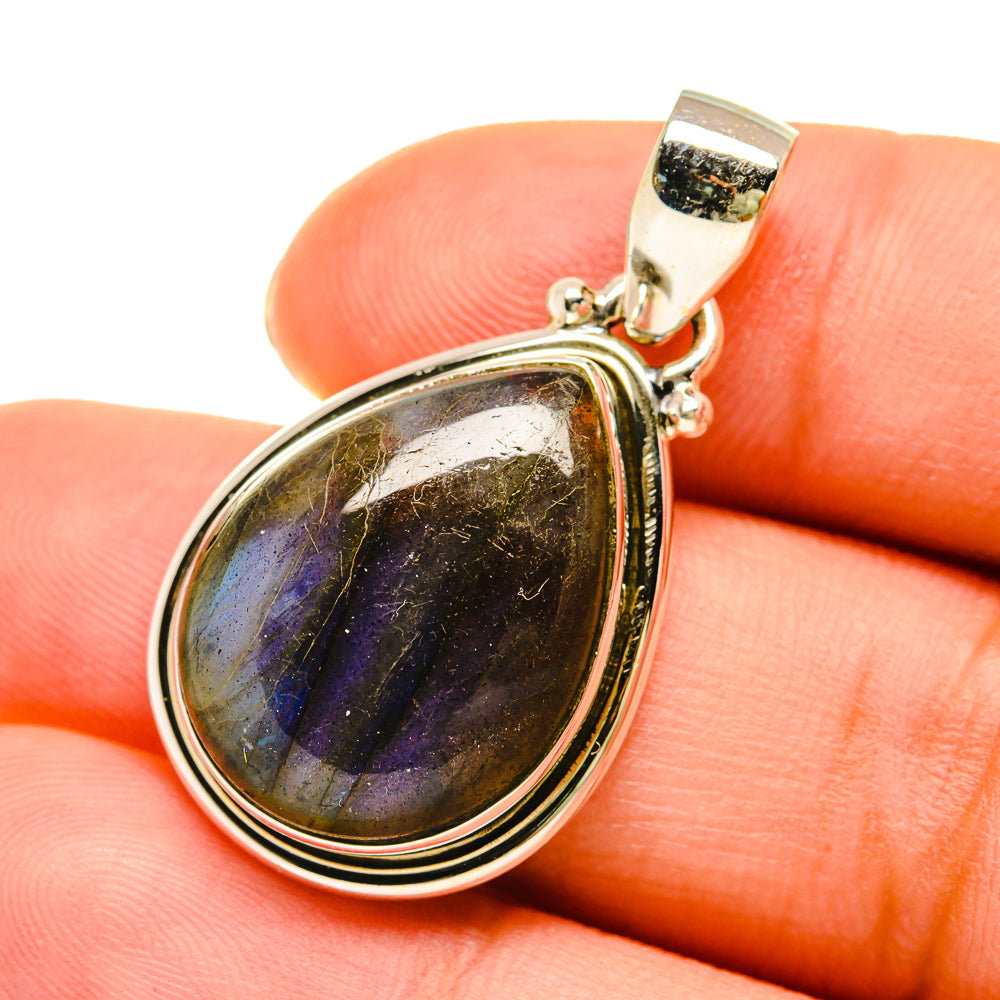 Labradorite Pendants handcrafted by Anasilvercos - PD5445
