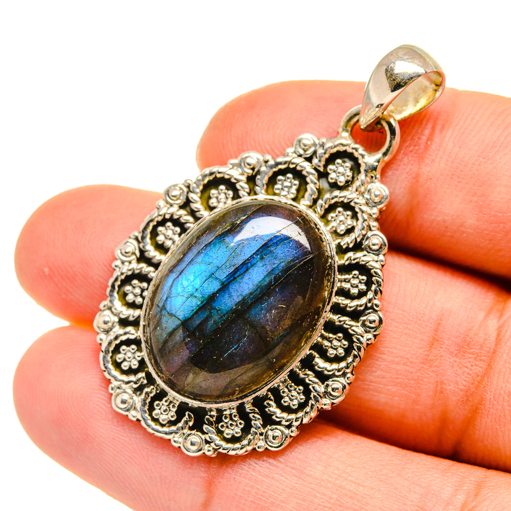 Labradorite Pendants handcrafted by Anasilvercos - PD5520