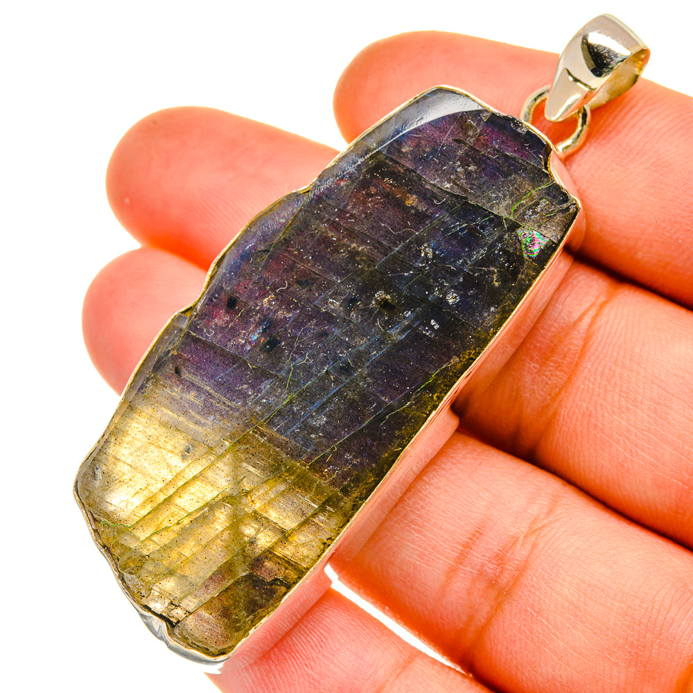 Labradorite Pendants handcrafted by Anasilvercos - PD5547