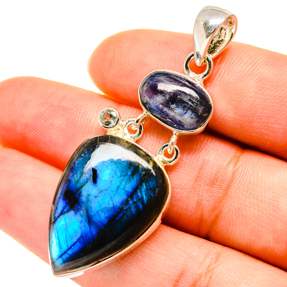 Labradorite Pendants handcrafted by Anasilvercos - PD5693