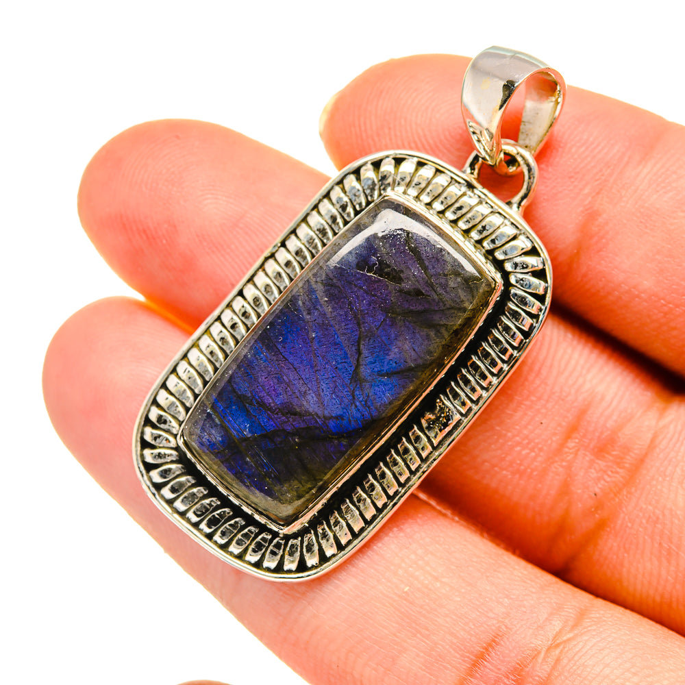 Labradorite Pendants handcrafted by Anasilvercos - PD5808