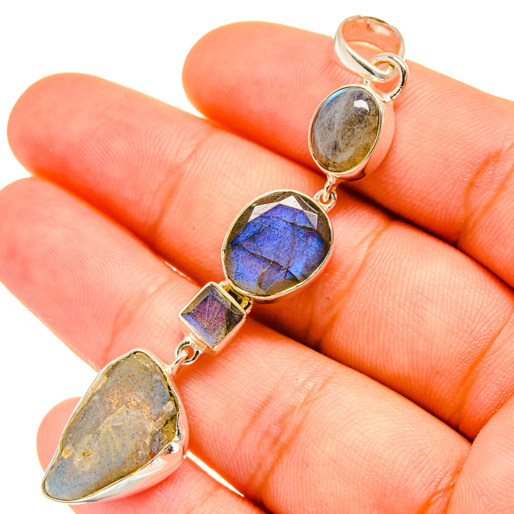 Labradorite Pendants handcrafted by Anasilvercos - PD5898