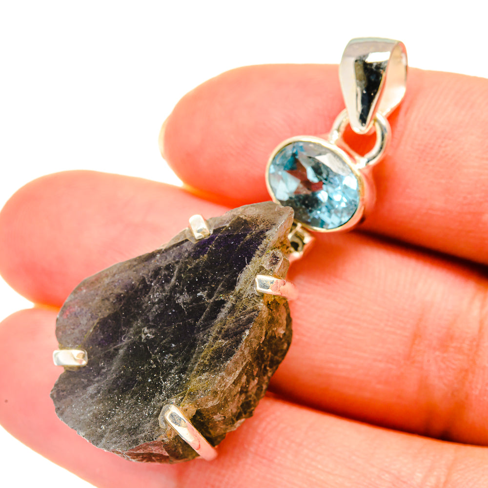 Labradorite Pendants handcrafted by Anasilvercos - PD6056