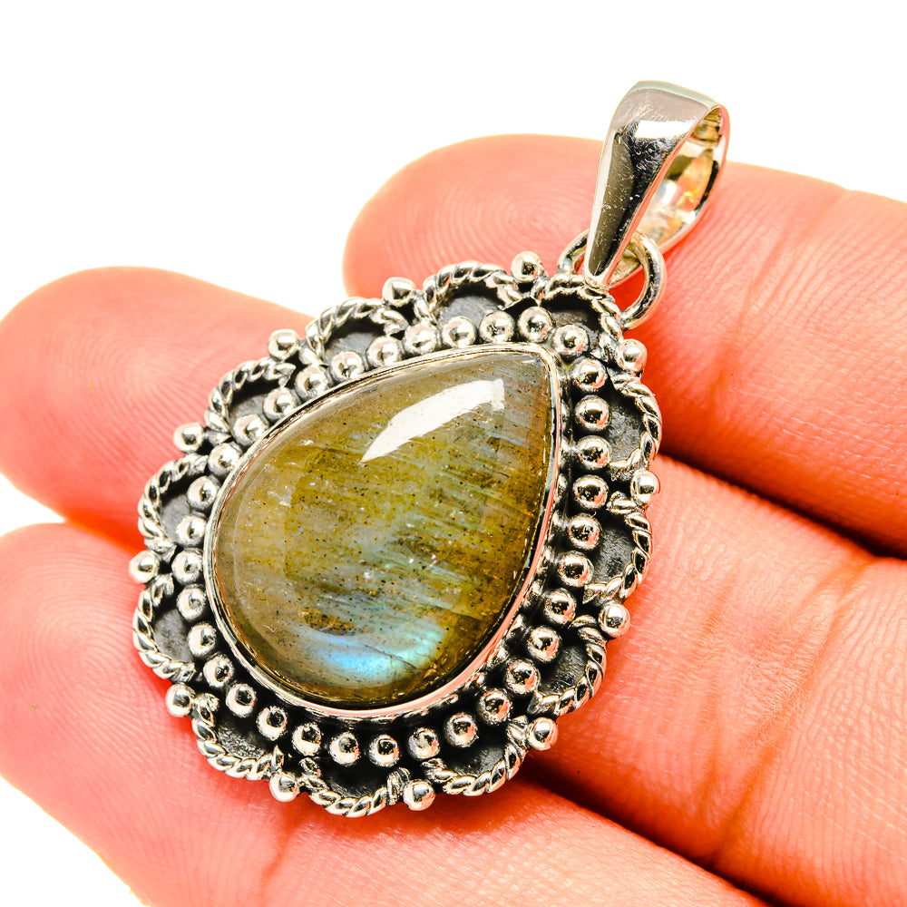 Labradorite Pendants handcrafted by Anasilvercos - PD6093