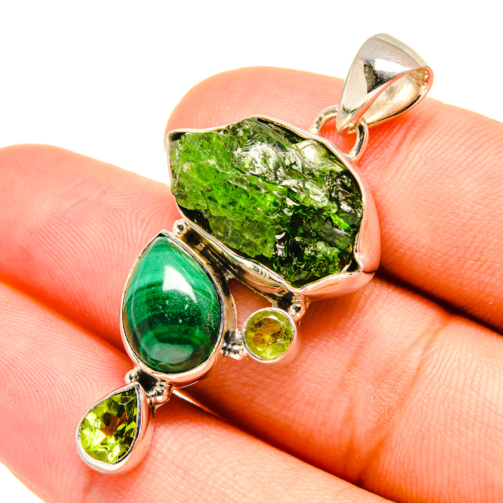 Chrome Diopside Pendants handcrafted by Anasilvercos - PD6102