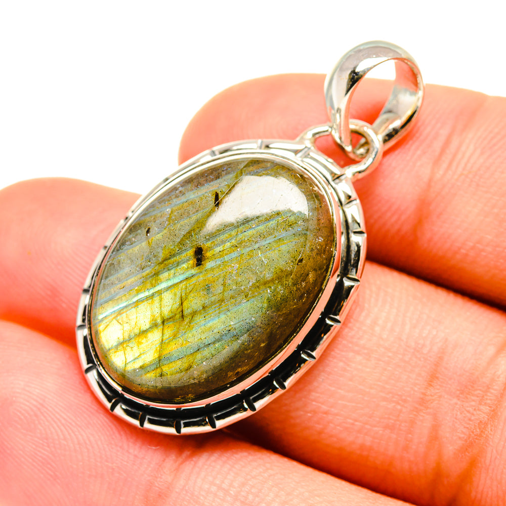 Labradorite Pendants handcrafted by Anasilvercos - PD6112