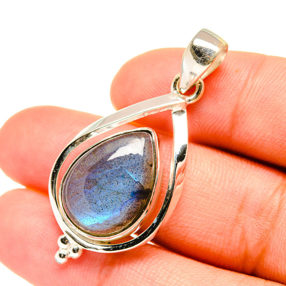 Labradorite Pendants handcrafted by Anasilvercos - PD6147