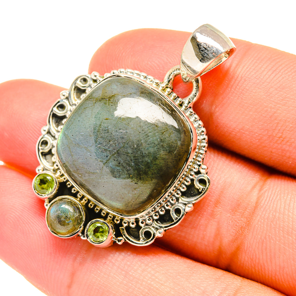 Labradorite Pendants handcrafted by Anasilvercos - PD6157