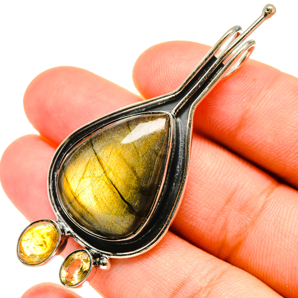 Labradorite Pendants handcrafted by Anasilvercos - PD6158