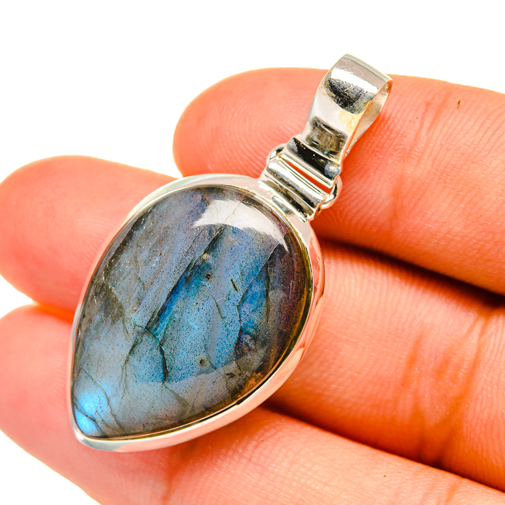 Labradorite Pendants handcrafted by Anasilvercos - PD6322