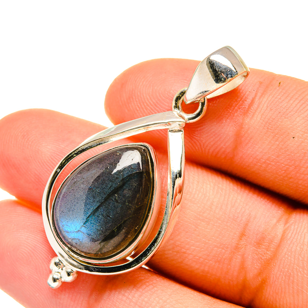 Labradorite Pendants handcrafted by Anasilvercos - PD6326