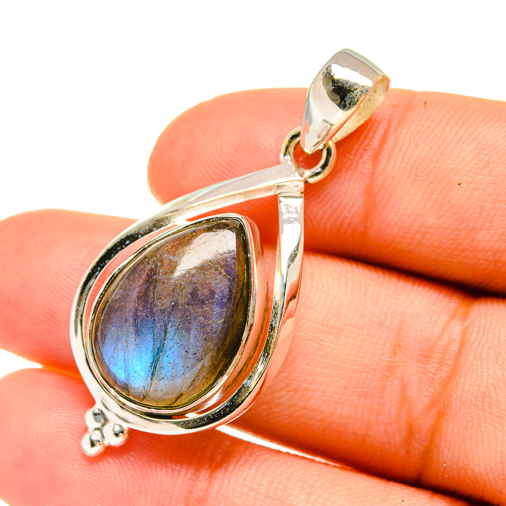 Labradorite Pendants handcrafted by Anasilvercos - PD6327