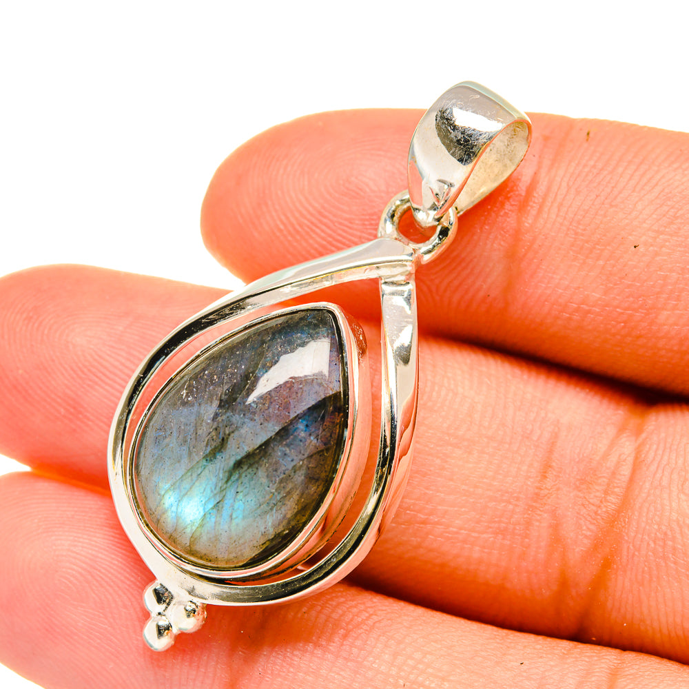 Labradorite Pendants handcrafted by Anasilvercos - PD6329