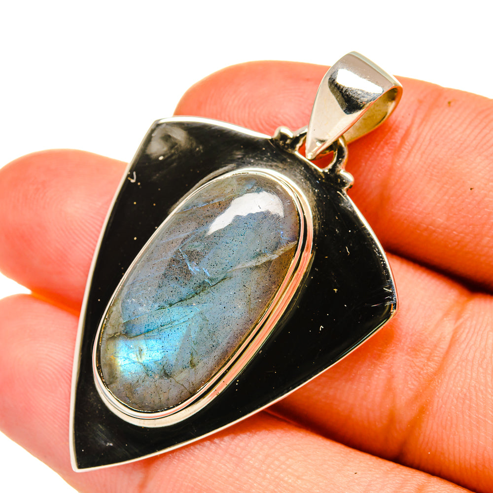 Labradorite Pendants handcrafted by Anasilvercos - PD6332