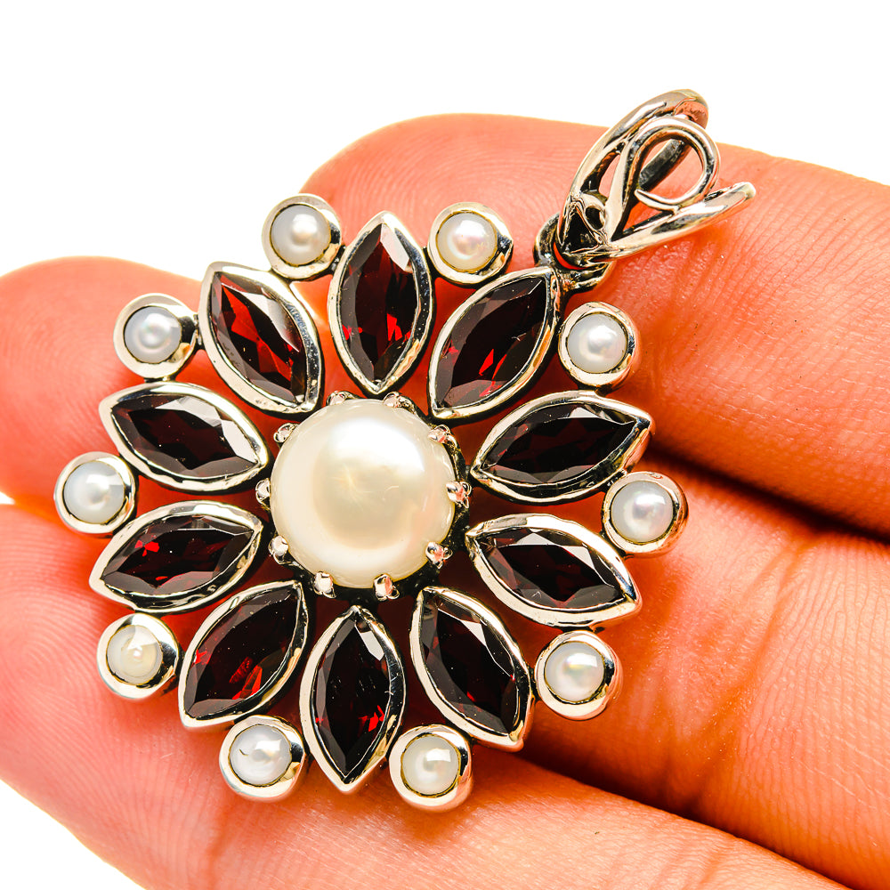 Cultured Pearl Pendants handcrafted by Anasilvercos - PD6379