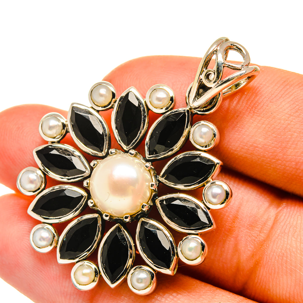 Cultured Pearl Pendants handcrafted by Anasilvercos - PD6380