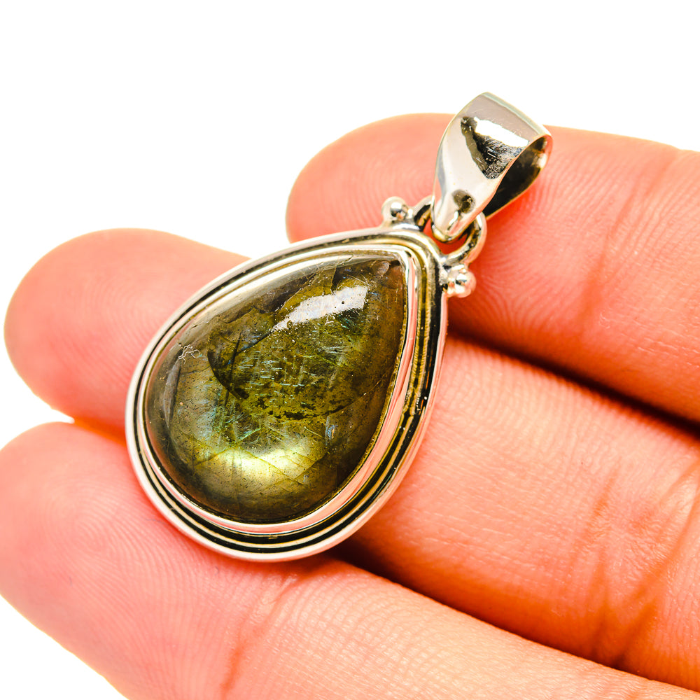 Labradorite Pendants handcrafted by Anasilvercos - PD6510