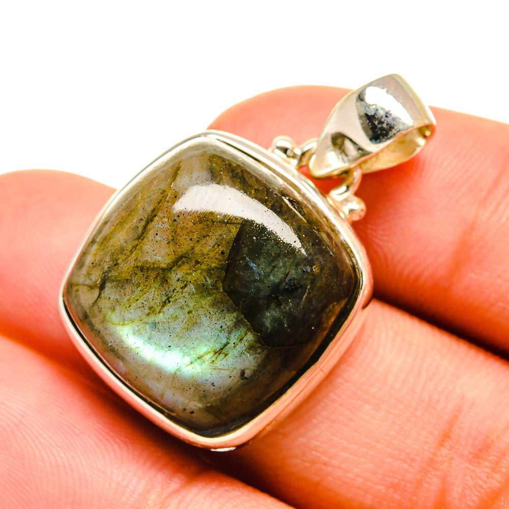 Labradorite Pendants handcrafted by Anasilvercos - PD6513
