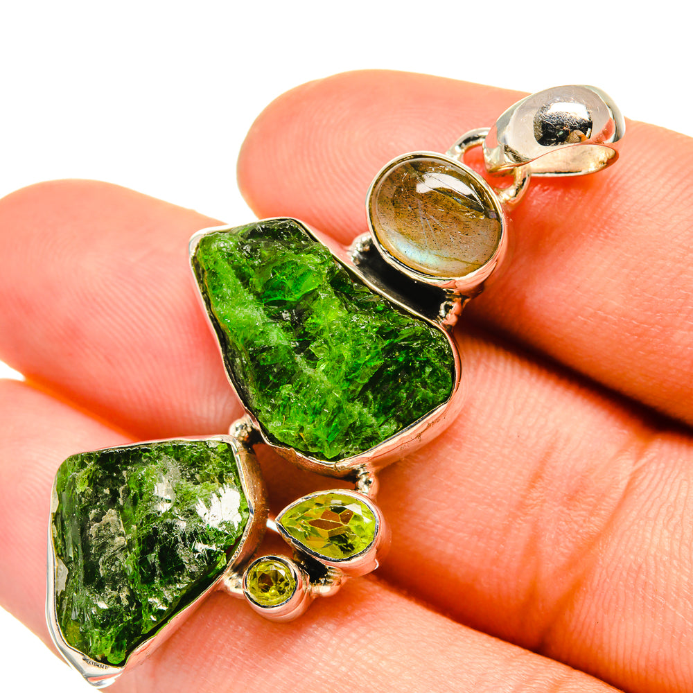 Chrome Diopside Pendants handcrafted by Anasilvercos - PD6517