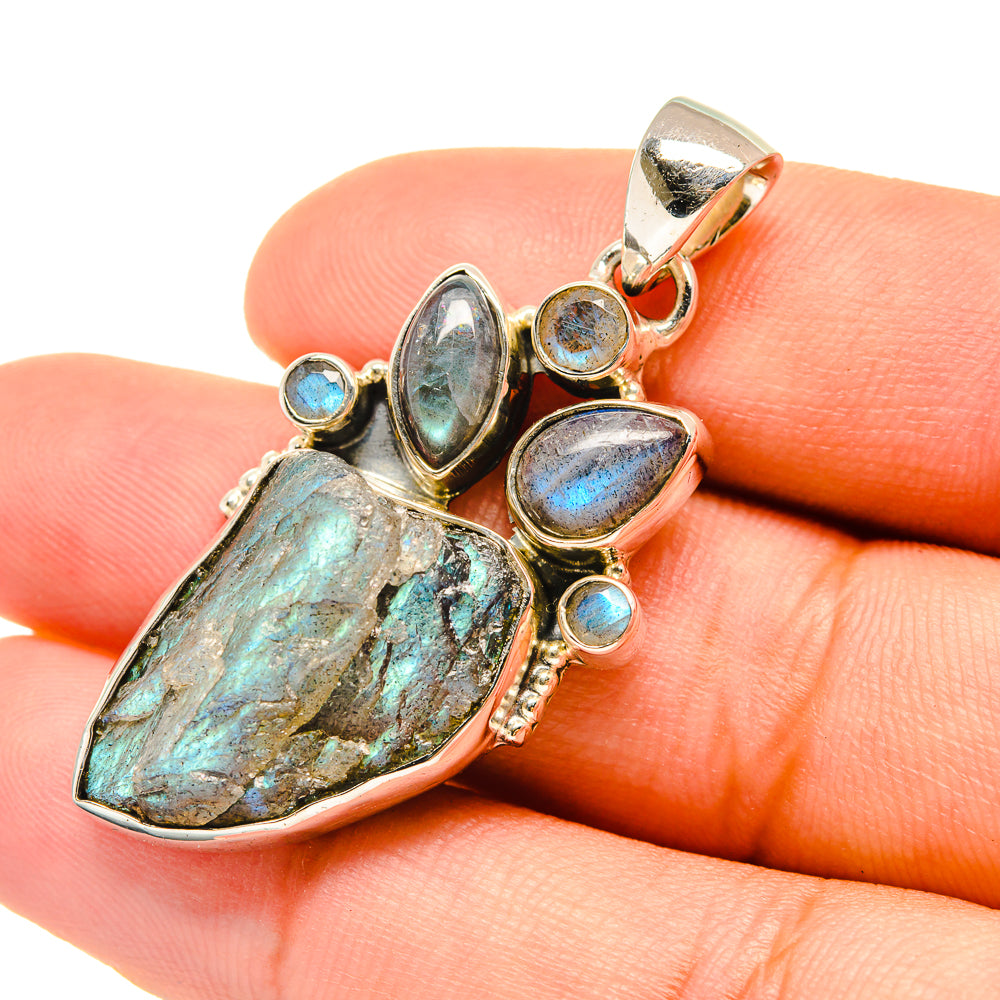 Labradorite Pendants handcrafted by Anasilvercos - PD6675