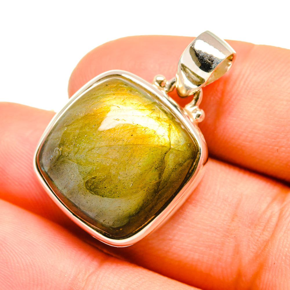 Labradorite Pendants handcrafted by Anasilvercos - PD6778