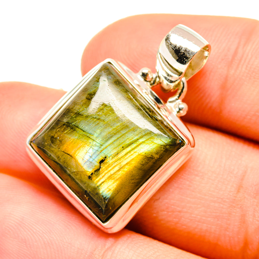 Labradorite Pendants handcrafted by Anasilvercos - PD6783