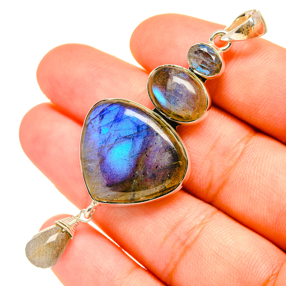 Labradorite Pendants handcrafted by Anasilvercos - PD6812