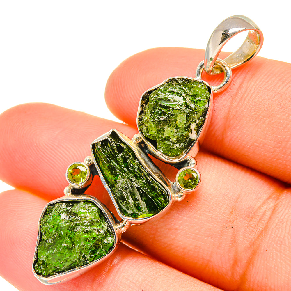Chrome Diopside Pendants handcrafted by Anasilvercos - PD6828