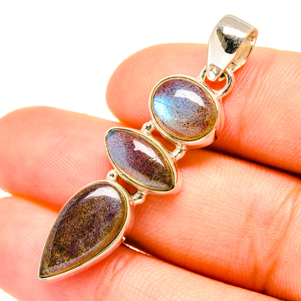 Labradorite Pendants handcrafted by Anasilvercos - PD6831