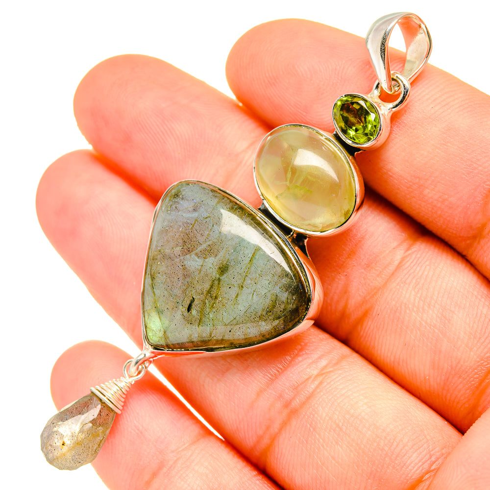 Labradorite Pendants handcrafted by Anasilvercos - PD6832