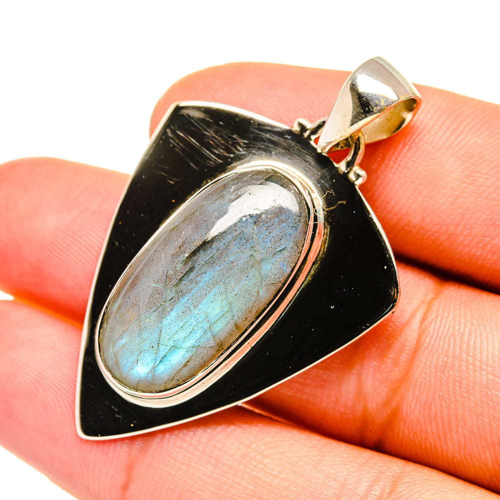 Labradorite Pendants handcrafted by Anasilvercos - PD7029